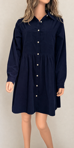 Robe Charlotte velours côtelé marine In April 1986 – vue de face, coupe chemise boutonnée et jupe froncée au-dessus du genou | Coka Collection
