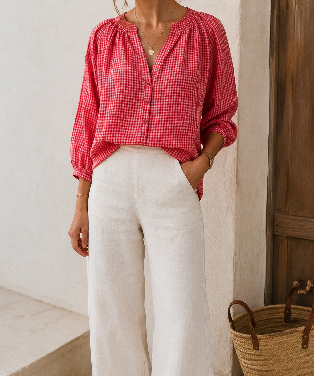 Blouse Gaëlle vichy rose et rouge Lili & Lala – look complet, jean taille haute et sandales cuir | Coka Collection