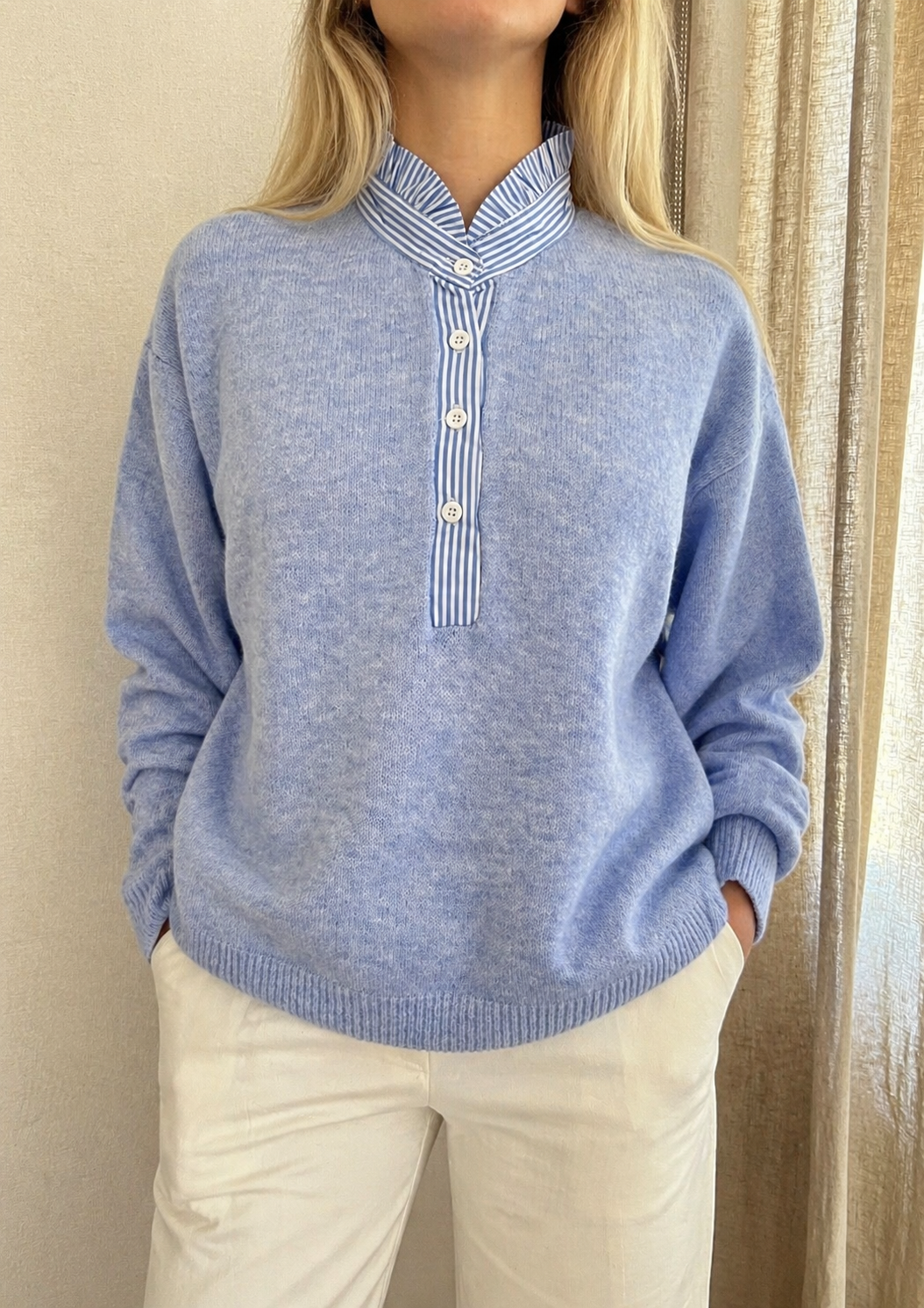 Pull Jeanne Kilky bleu ciel effet chemise femme - Coka Collection