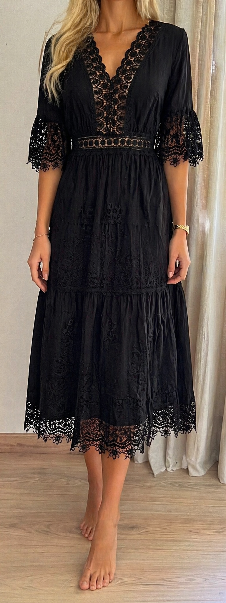 Robe Emilie longue noire en dentelle - coka Collection
