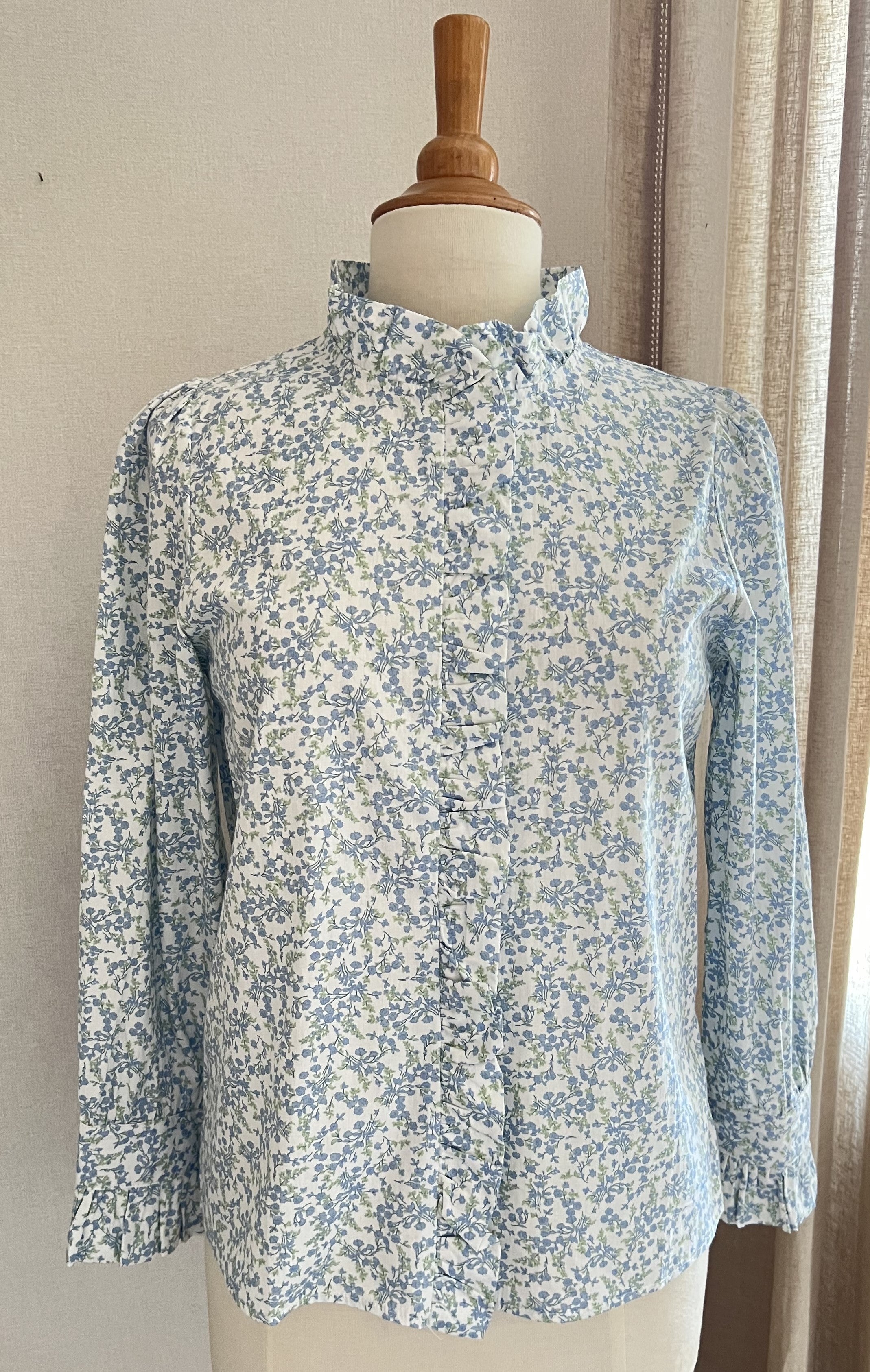 Blouse Jeannette fleurie bleu pastel Season - vue de face