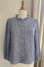 Blouse Adèle rayée bleu argenté In April 1986 avec col volanté - vue de face