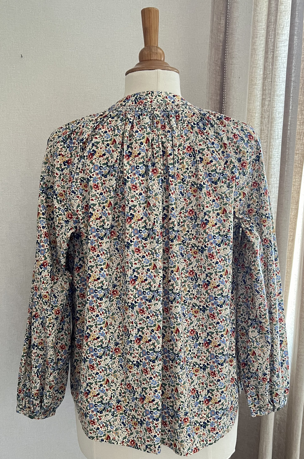 Vue arrière blouse Inès Lili & Lala liberty multicolore