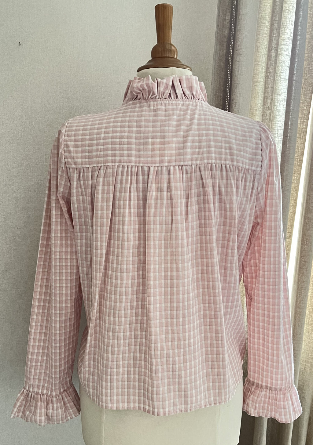Vue arrière blouse Angèle Lili & Lala carreaux rose poudré