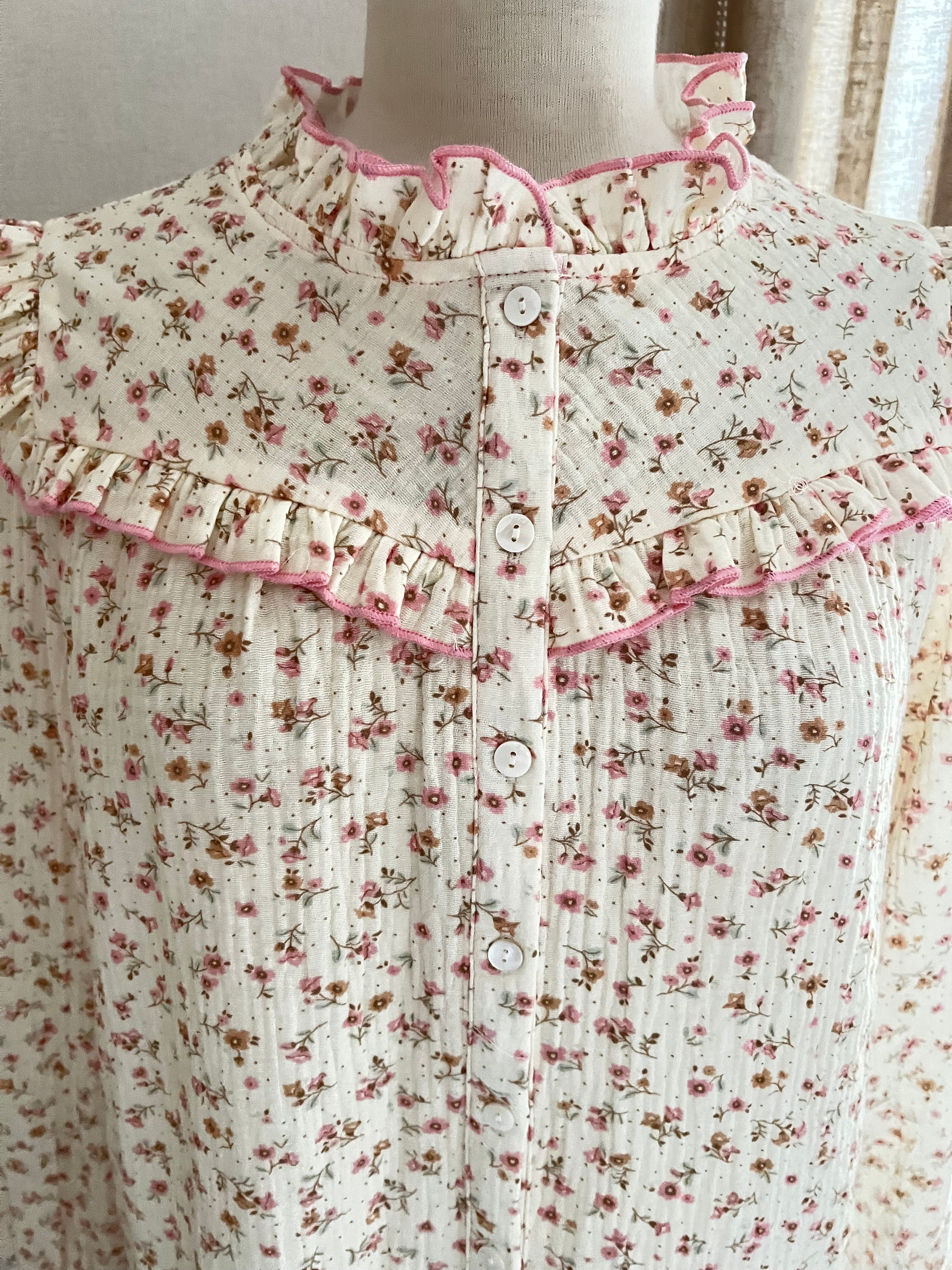 Détail volants blouse Margot Lili & Lala