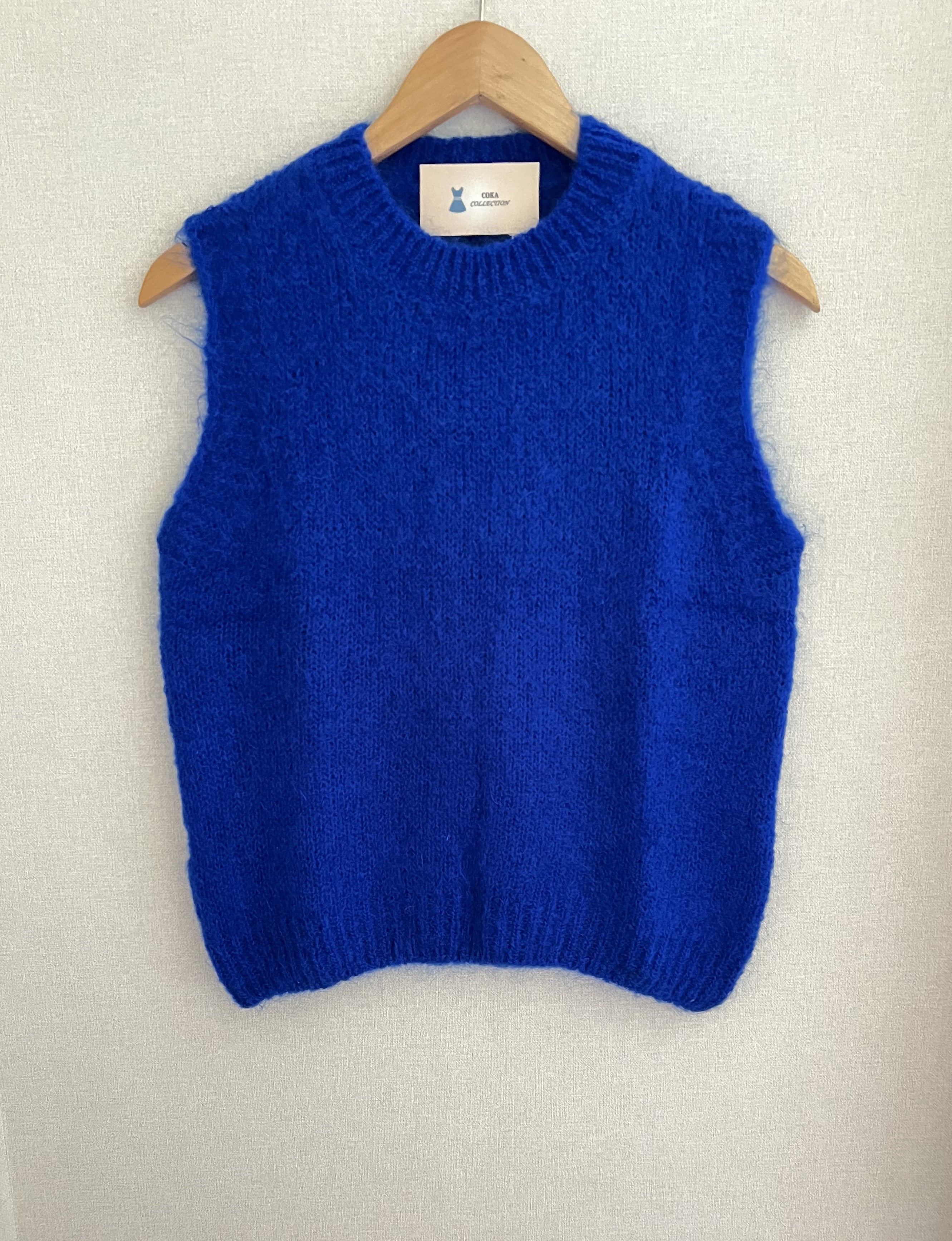 Pull sans manches mohair bleu électrique femme - vue de face - Coka Collection