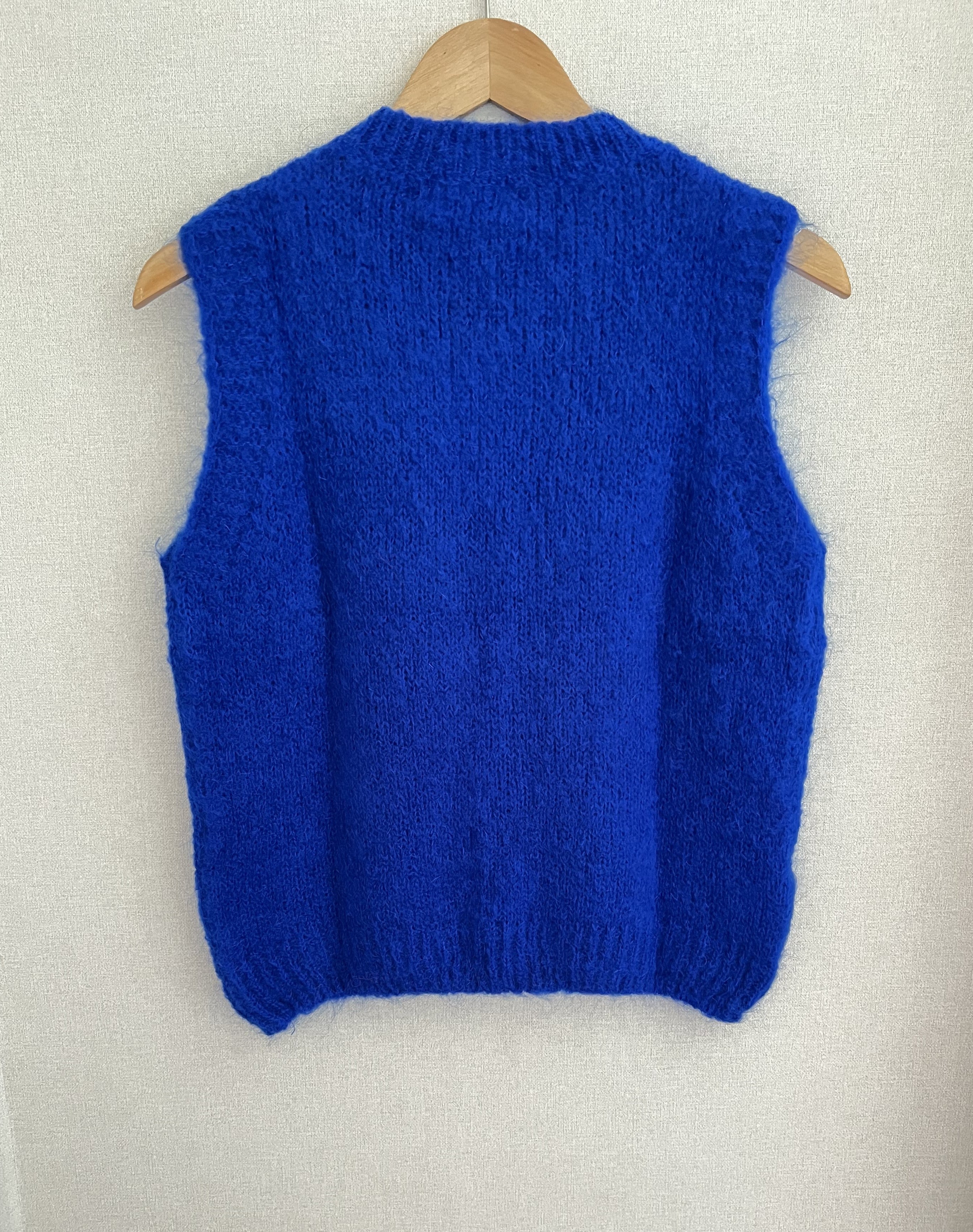 Pull sans manches bleu électrique fabrication italienne - vue de dos
