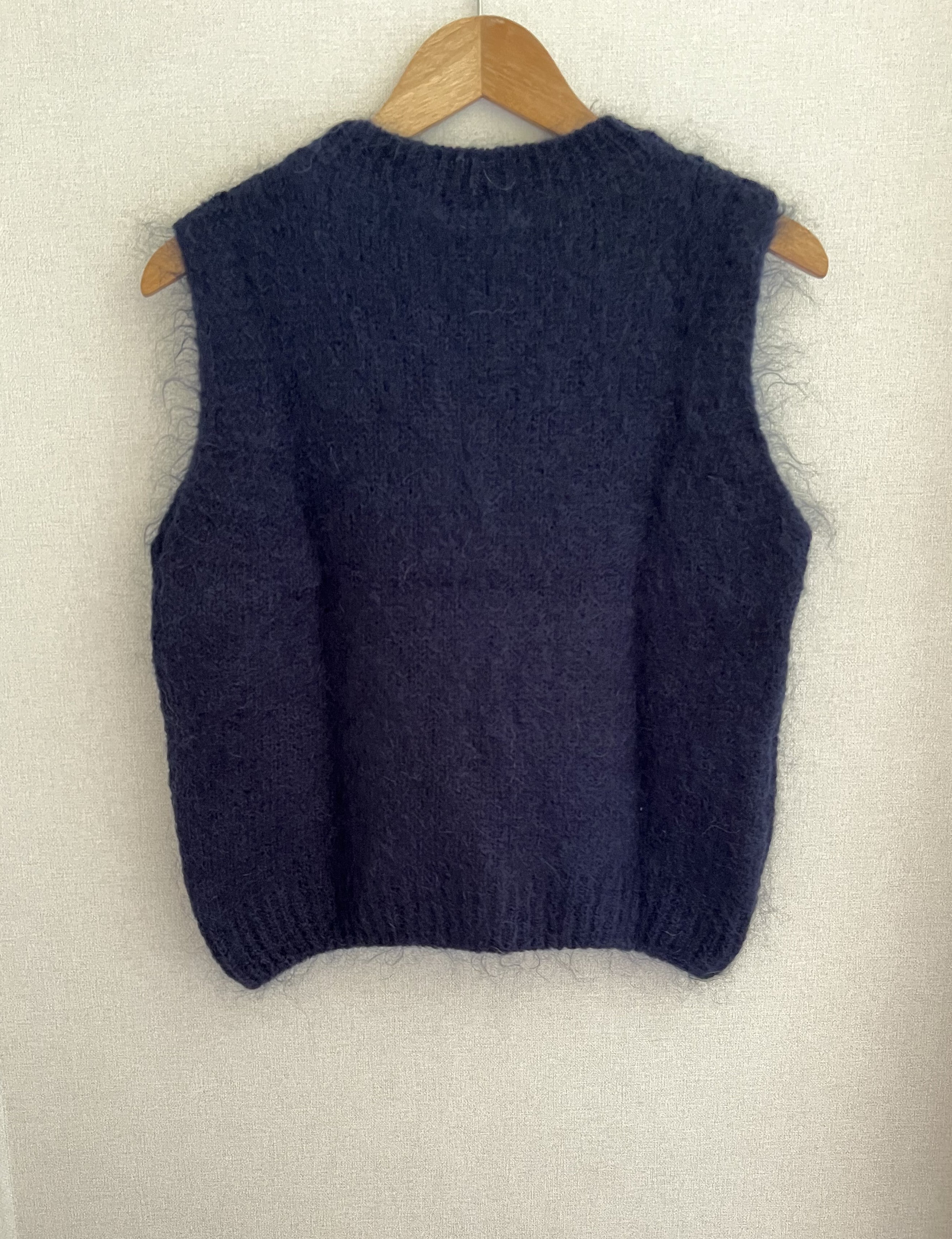 Pull sans manches bleu marine fabrication italienne - vue de dos
