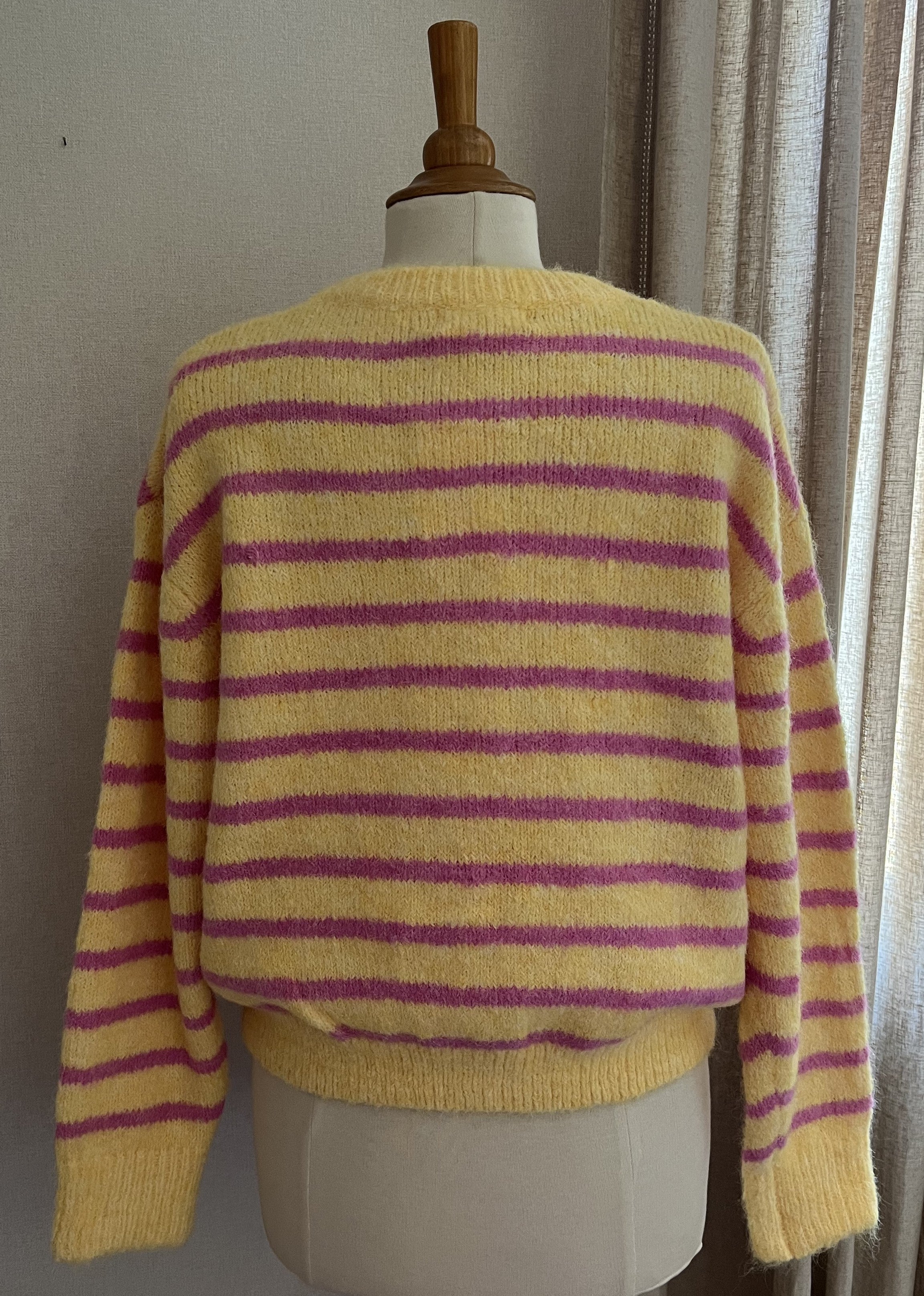 Pull Léonie Kilky rayé jaune rose - vue de dos