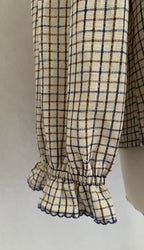 Blouse Elise empiècement volanté carreaux beige bleu Lili & Lala - détail manche