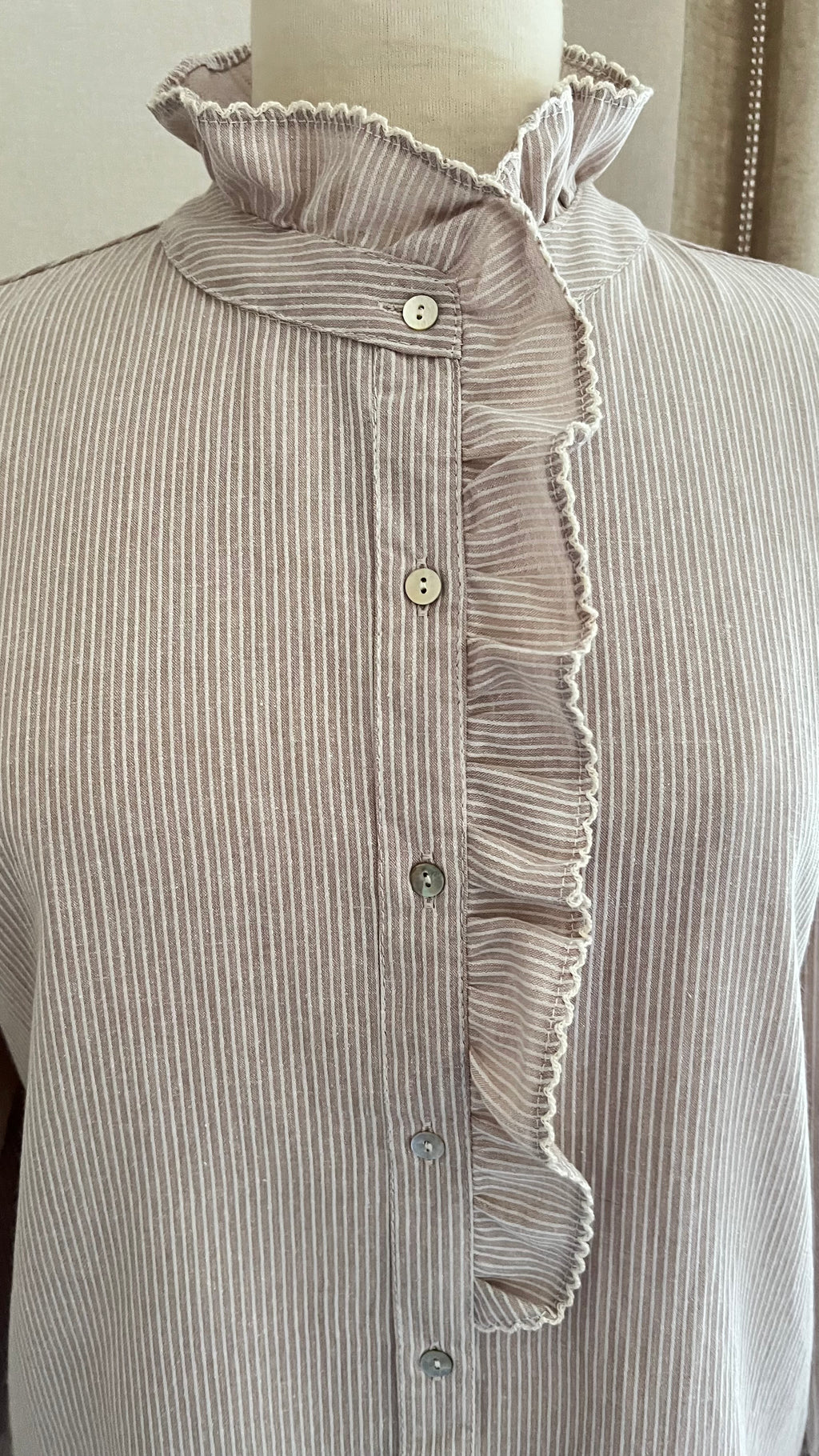 Blouse Ninon col volanté rayée beige blanc Season - détail col