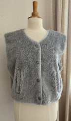 Gilet Marius gris chiné sans manches - vue de face - Coka Collection