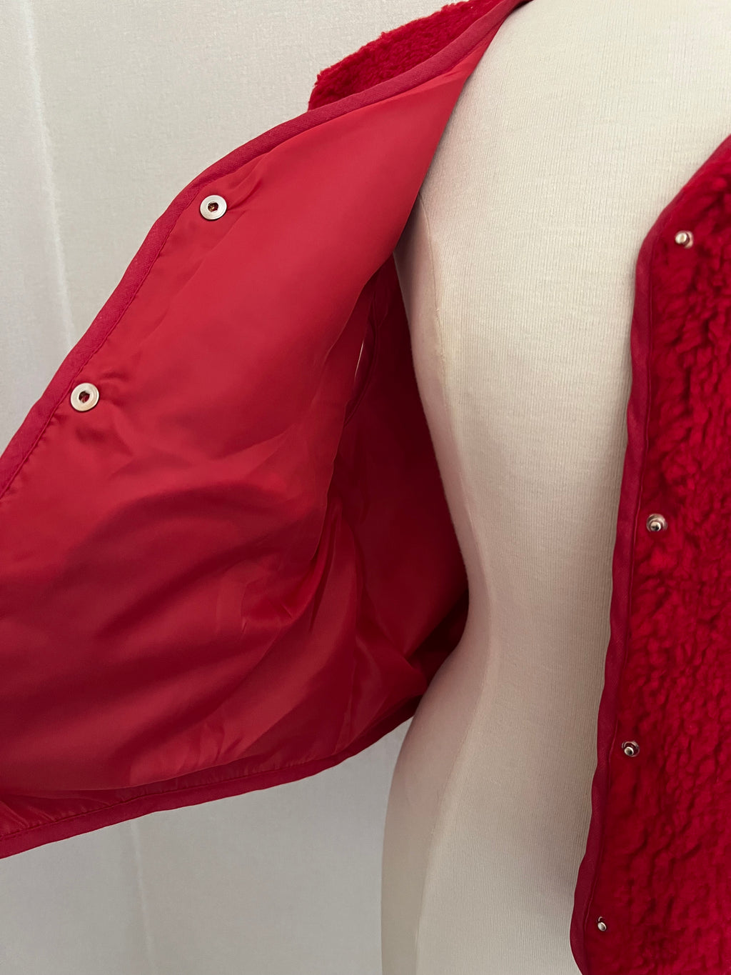 Détail doublure intérieure gilet Marius rouge