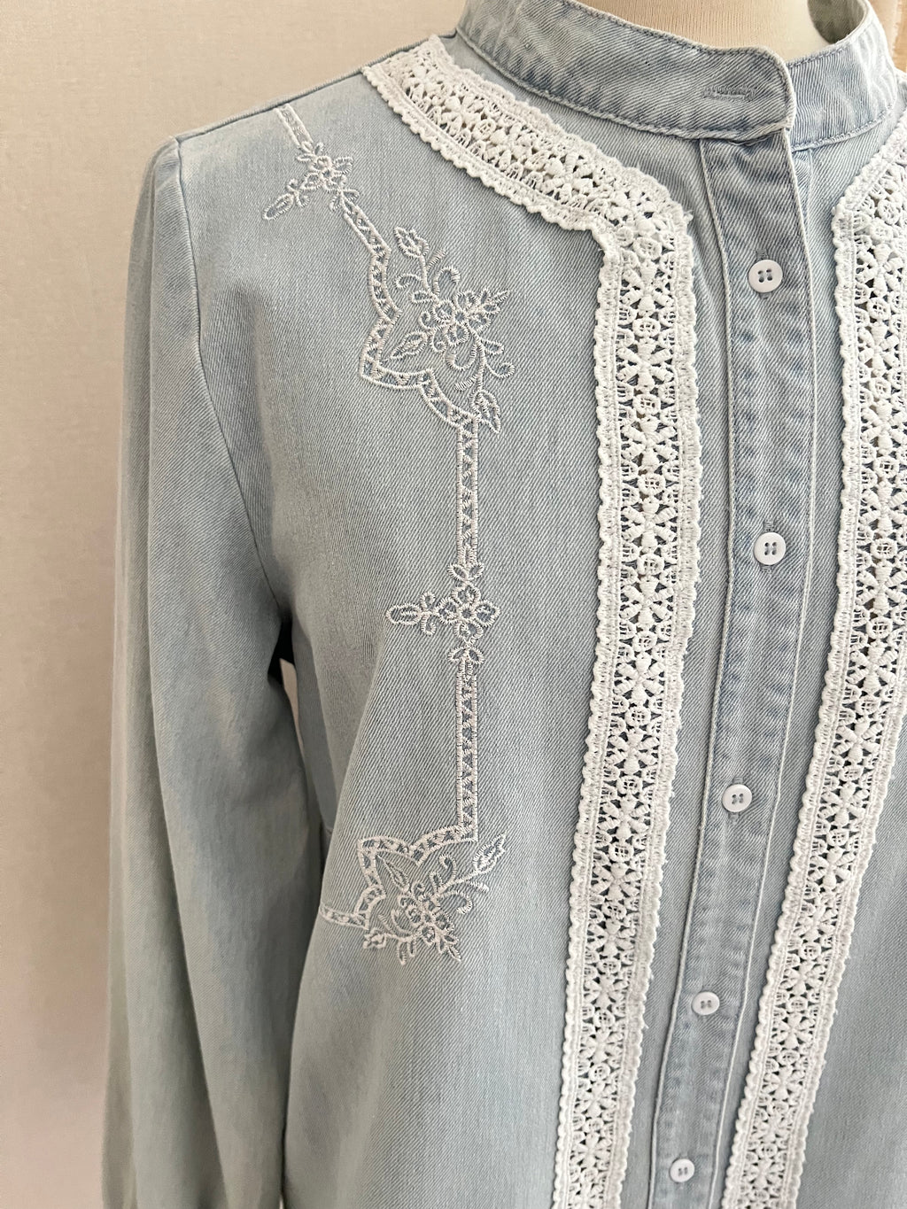 Col officier boutonné blouse Nicole denim bleu clair - Coka Collection