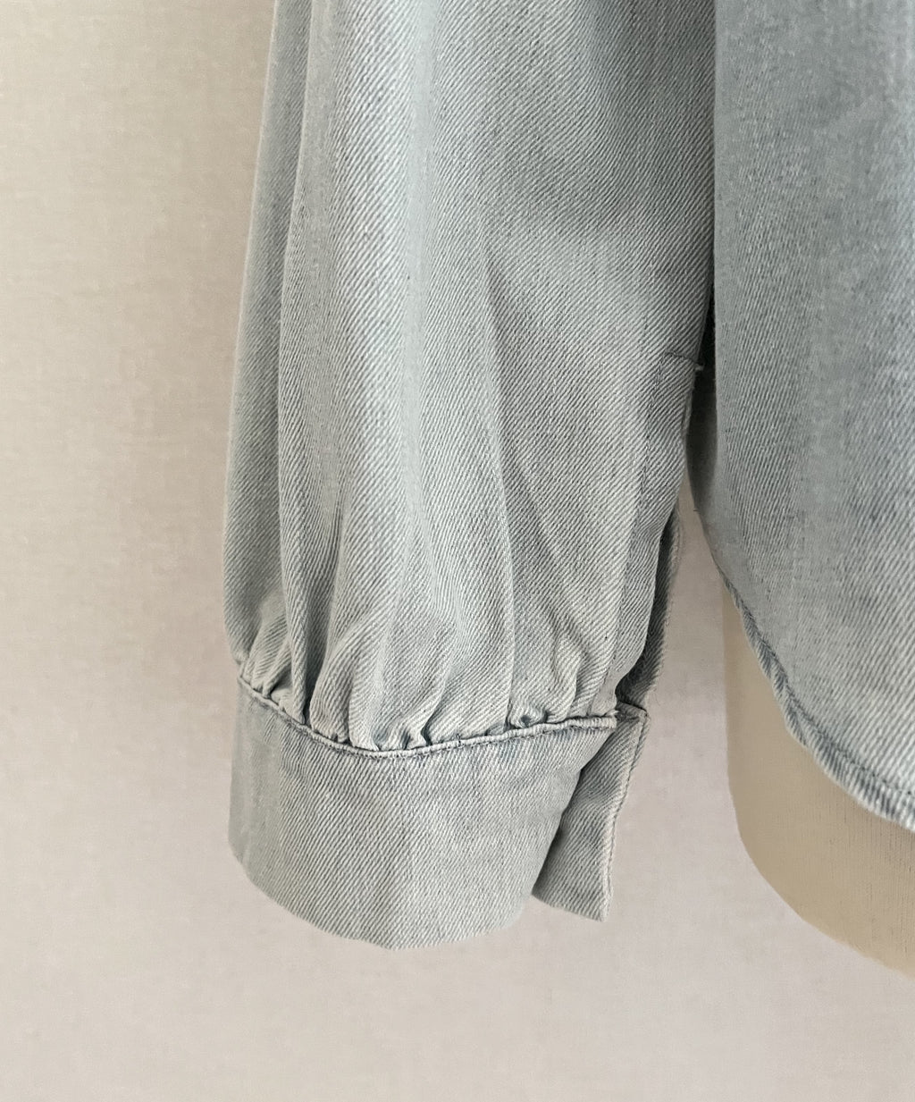 Manches bouffantes poignets boutonnés blouse Nicole denim - Coka Collection