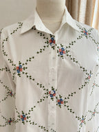 Blouse Léa coton blanc col classique – look casual chic | Coka Collection