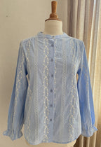 Blouse Ella bleu ciel brodée In April 1986 - vue de face - Coka Collection