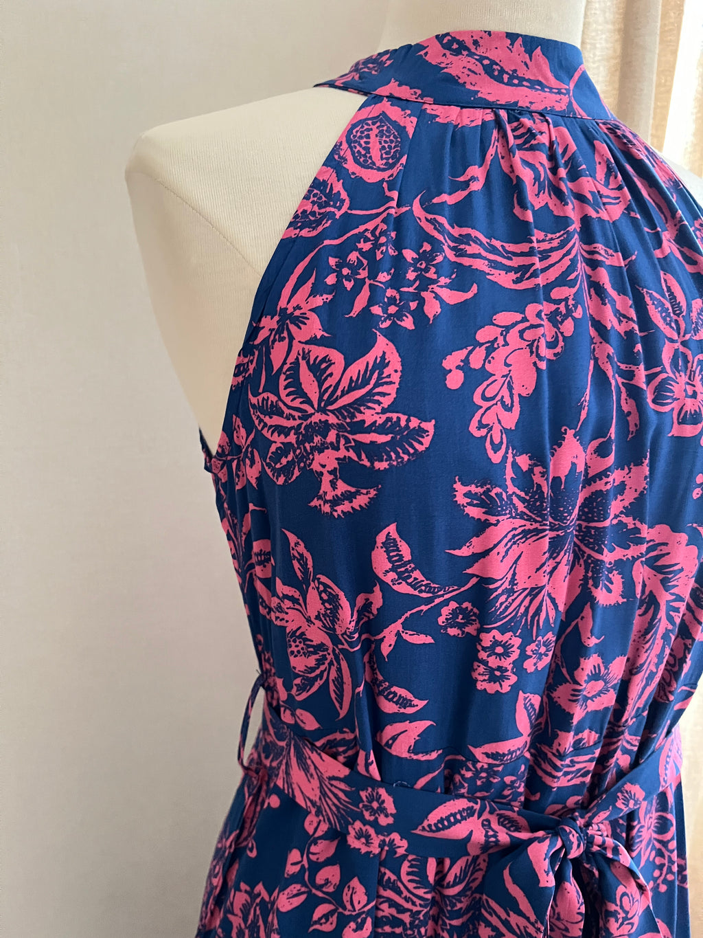 Robe Suzanne longue fluide imprimé floral - détail tissu - Coka Collection