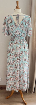 Robe Marion longue fleurie verte - vue de dos - Coka Collection