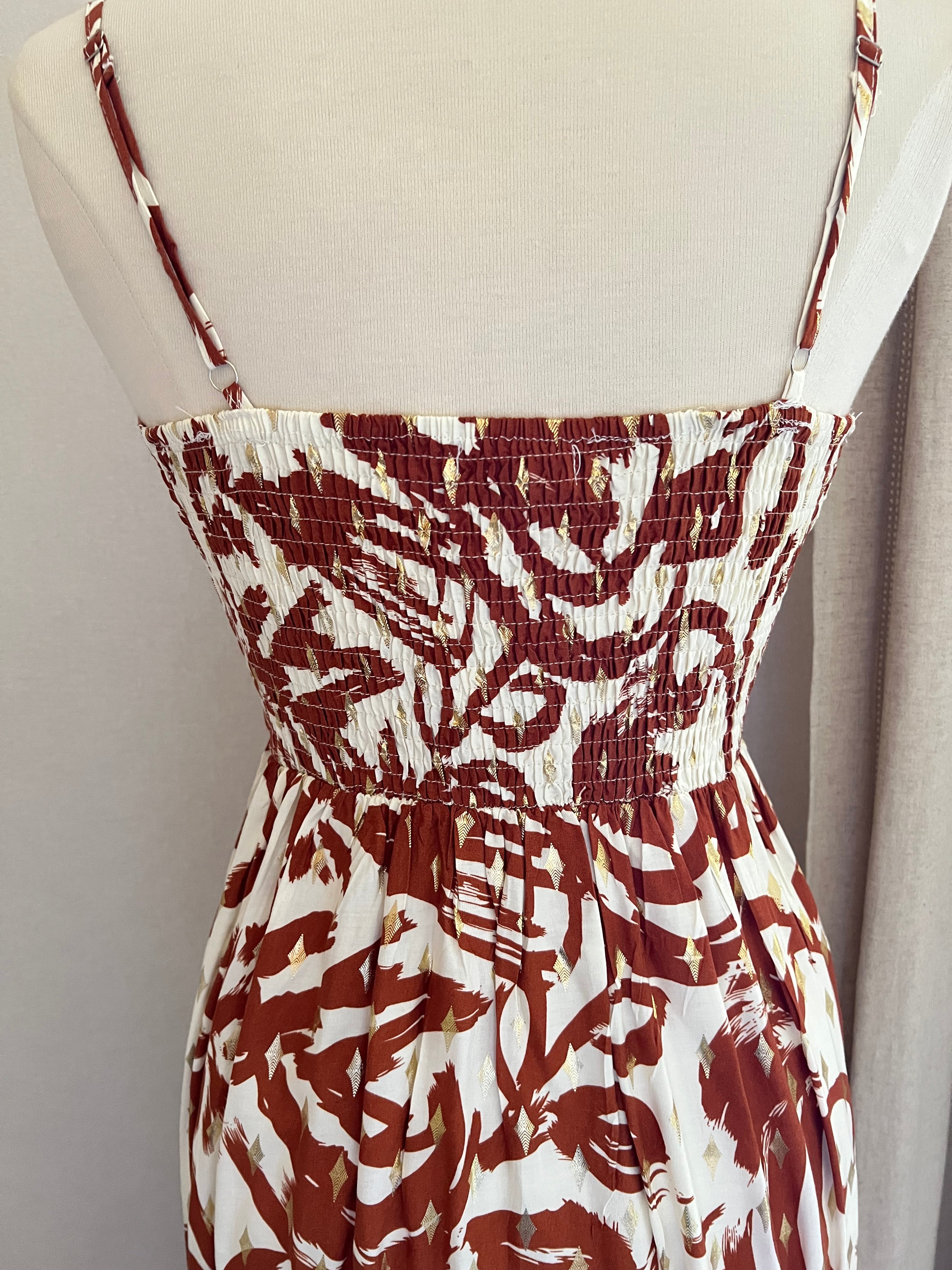 Robe Aline longue terracotta - détail dos - Coka Collection