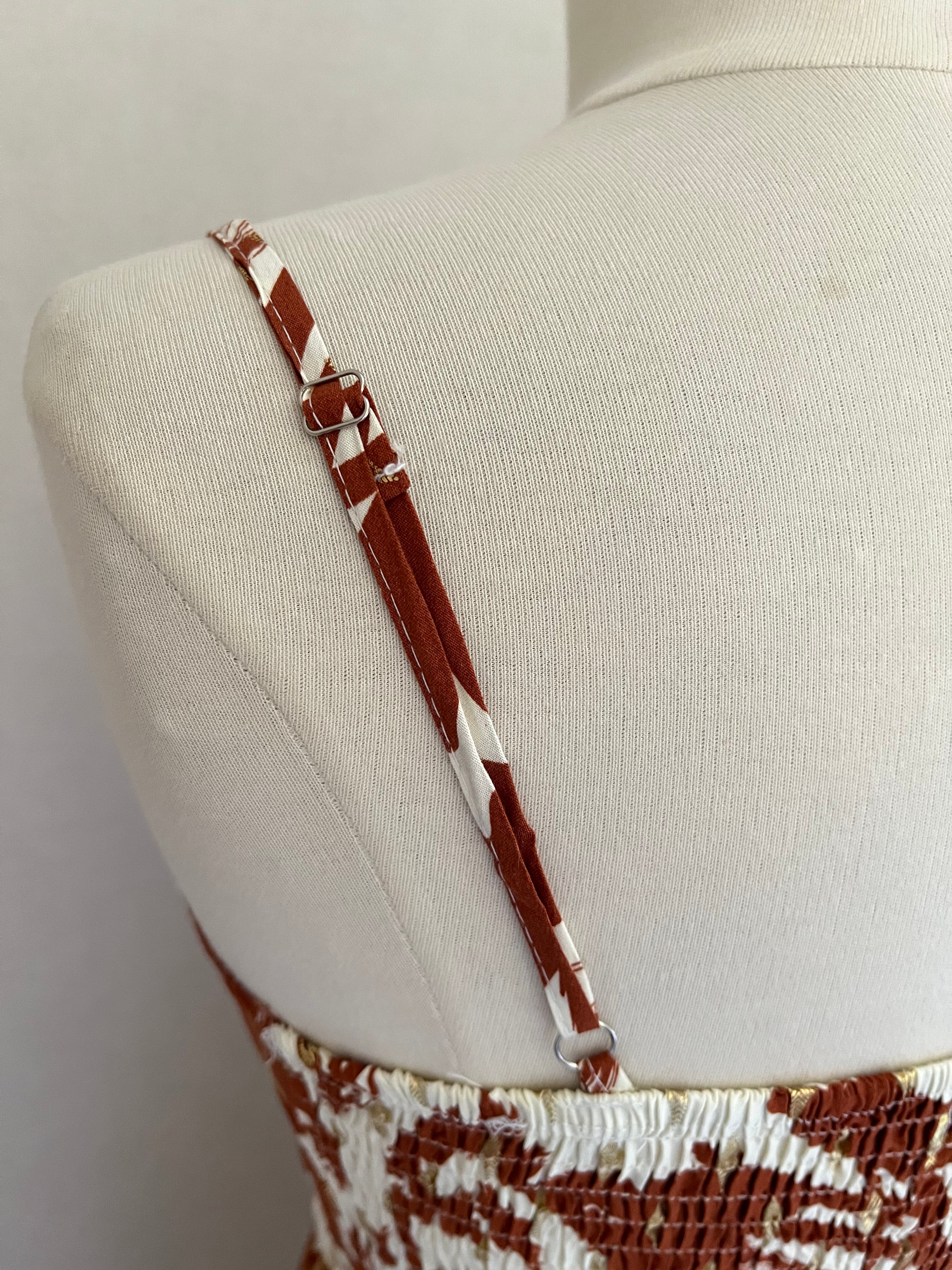 Robe Aline longue terracotta - détail bretelle - Coka Collection