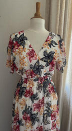 Robe Marion longue fleurie blanche - vue face - Coka Collection