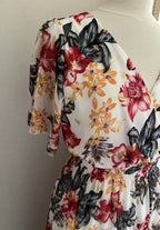 Robe Marion longue fleurie blanche - détail tissu - Coka Collection