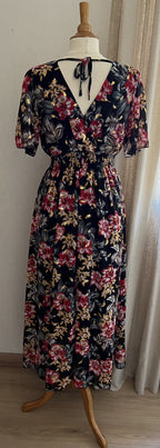 Robe Marion longue fleurie noire - vue de dos - Coka Collection