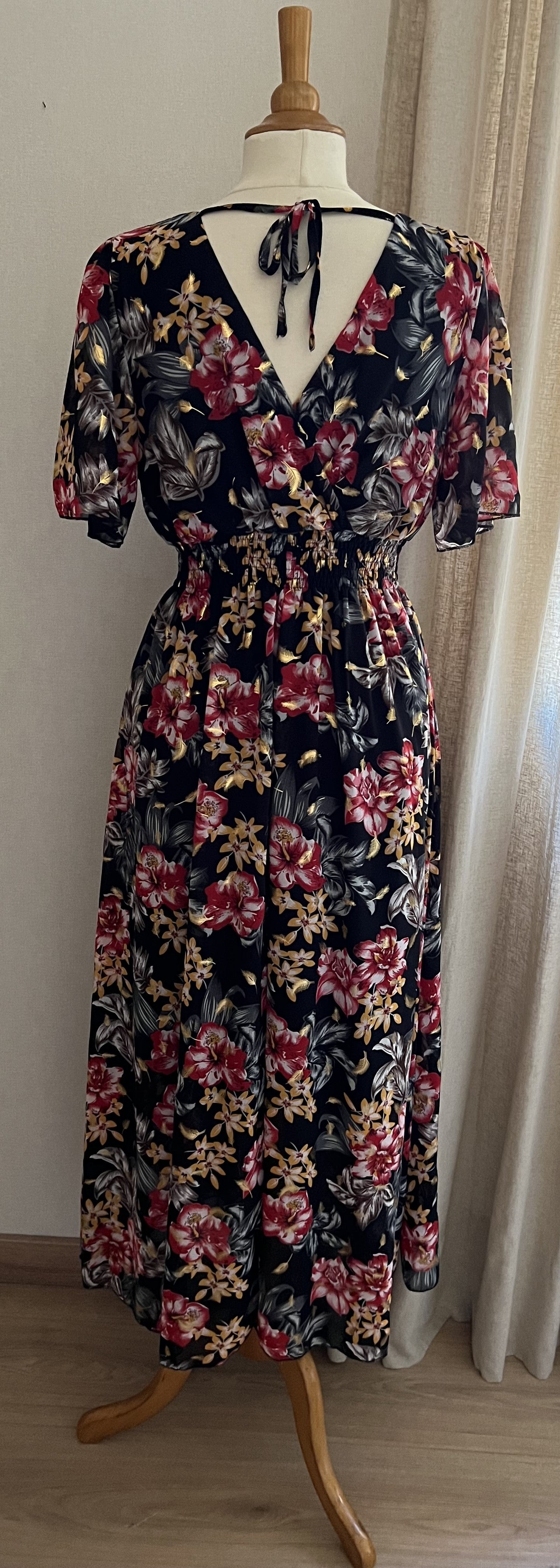 Robe Marion longue fleurie noire - vue de dos - Coka Collection
