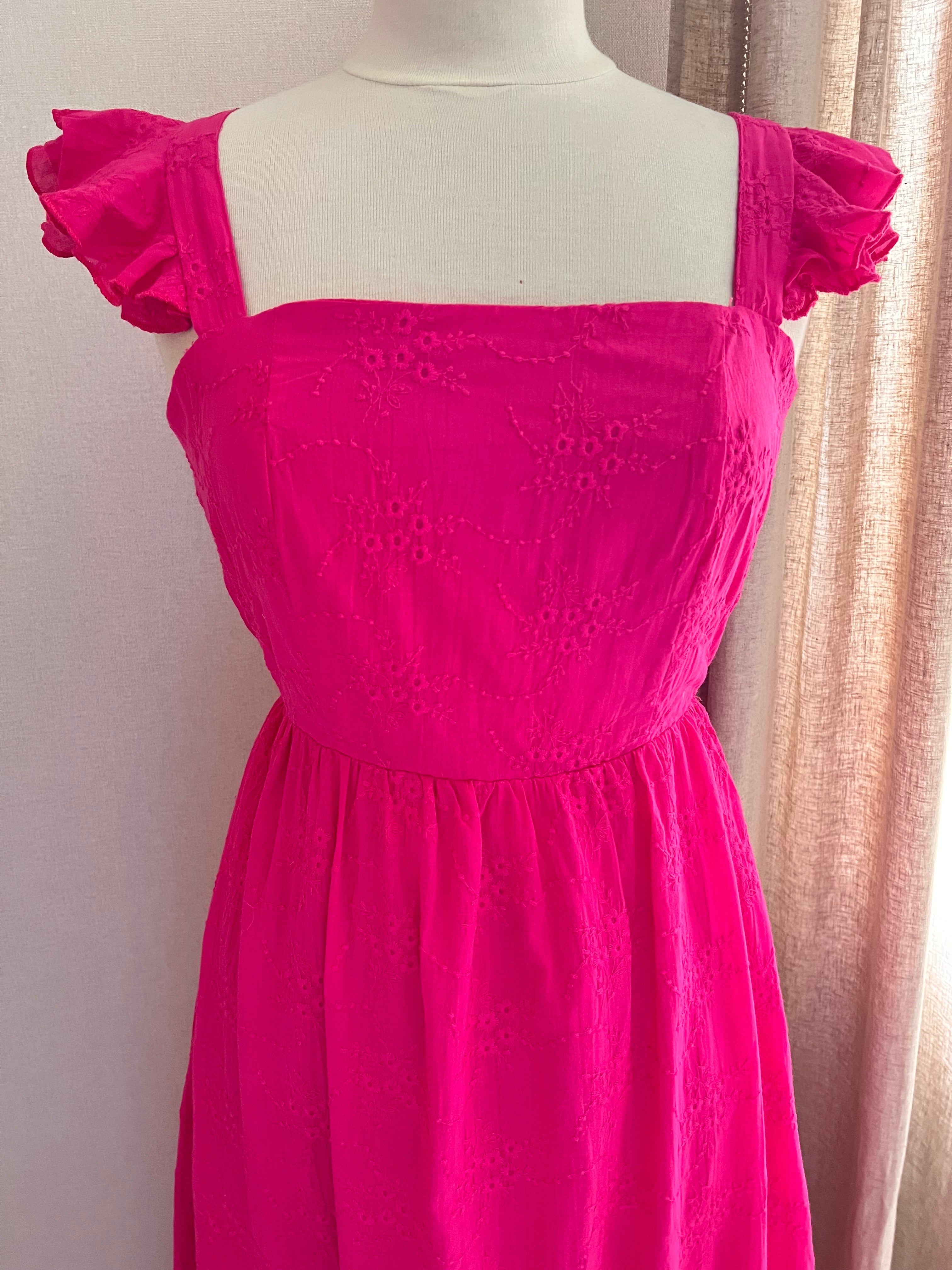 Robe Judith brodée – détail tissu coton et broderies ton sur ton | Coka Collection