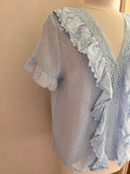 Blouse Enola – détail volants brodés sur le devant | Coka Collection