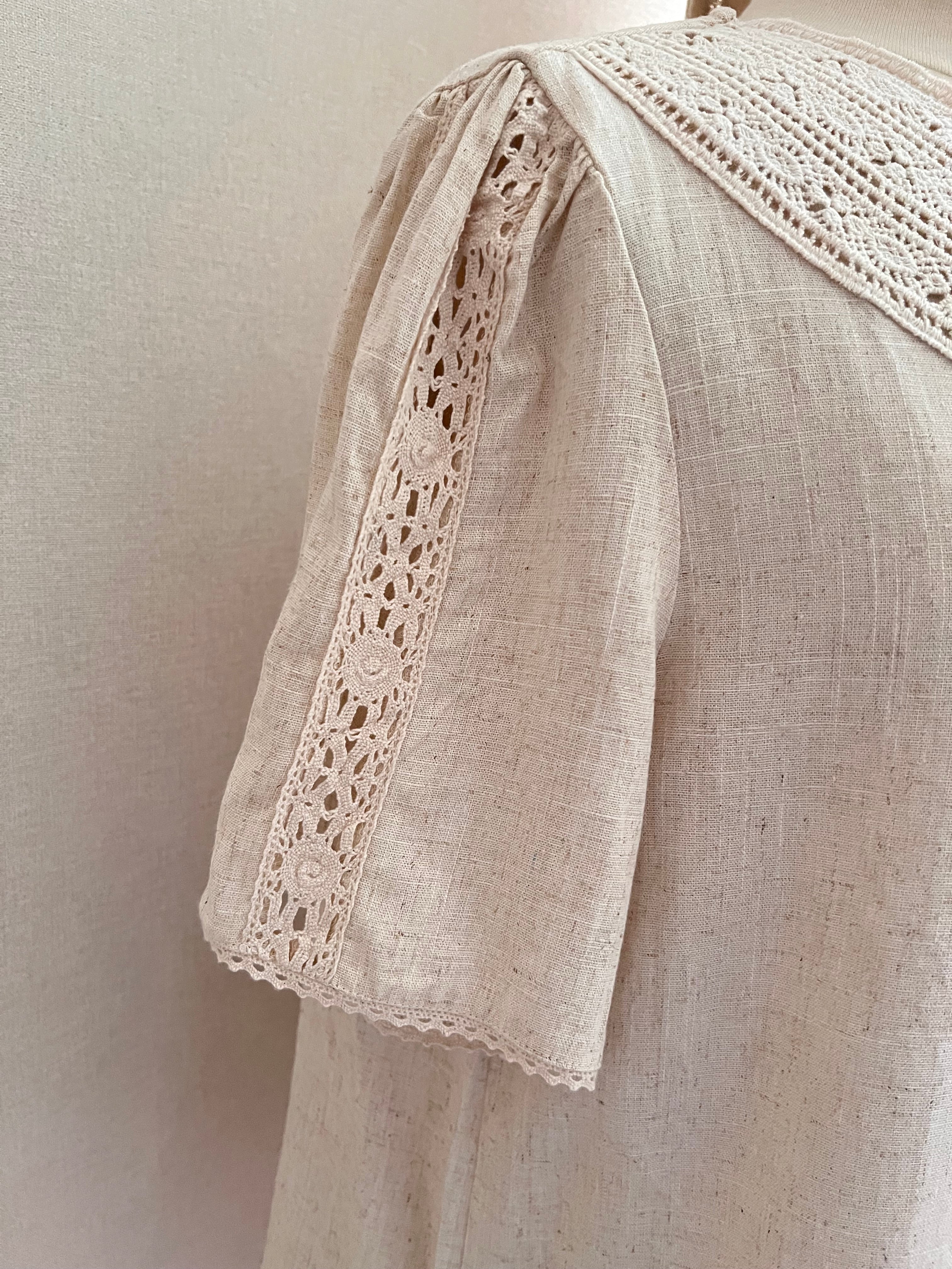 Blouse Mathilde – détail manches crochet | Coka Collection