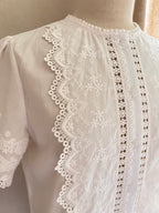 Blouse Barbara brodée dentelle In April 1986 – détail broderies ajourées et dentelle | Coka Collection