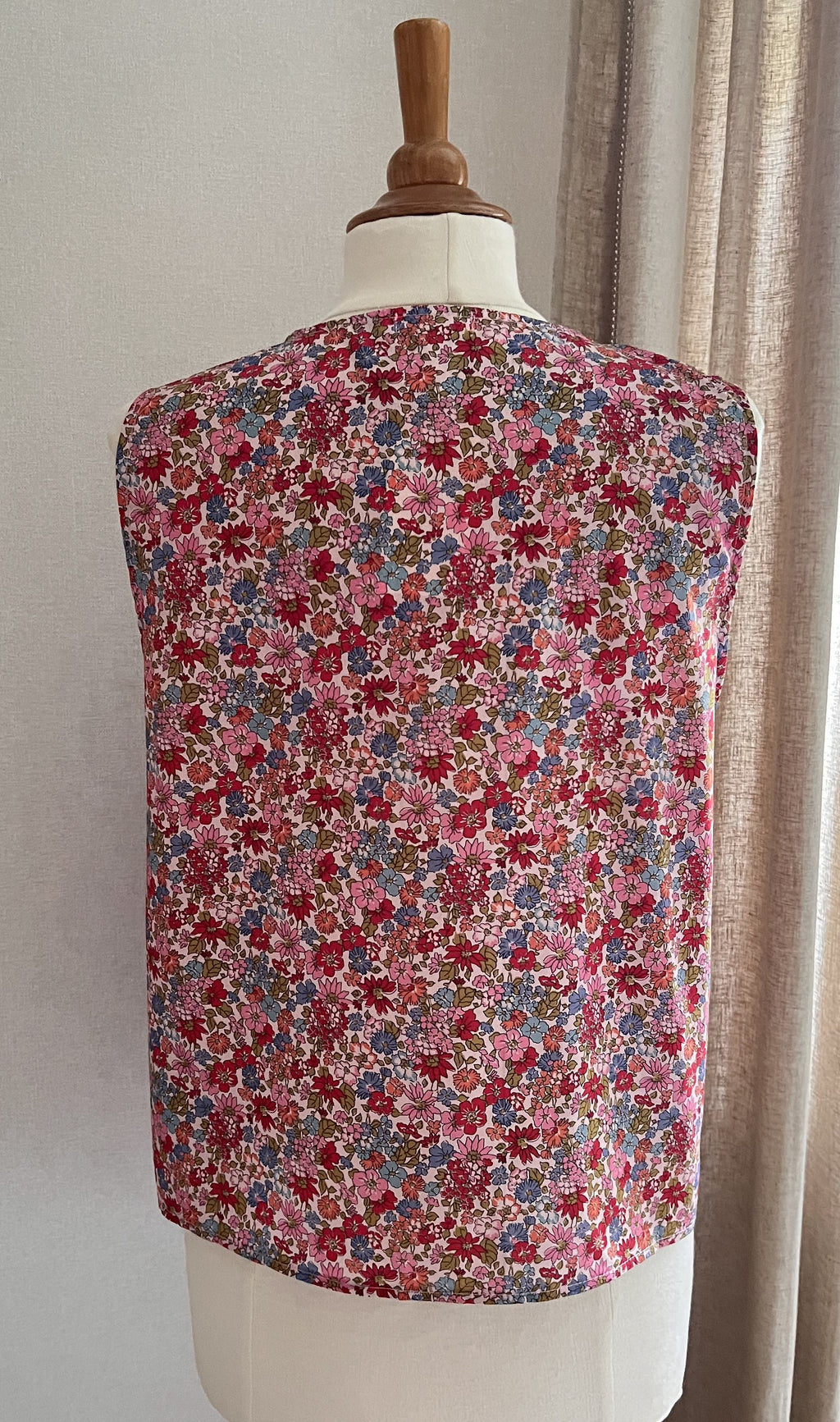 Blouse Victoire fleurie sans manches Lili & Lala