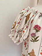 Blouse Sylvia fleurie Lili & Lala – détail manche courte bouffante | Coka Collection