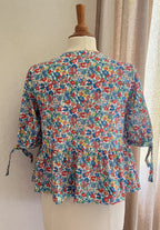 Blouse Carla fleurie à nœuds Lili & Lala – vue de dos | Coka Collection