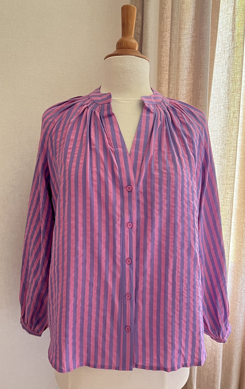 Blouse Ambre rayée rose et violet Lili & Lala – vue de face | Coka Collection