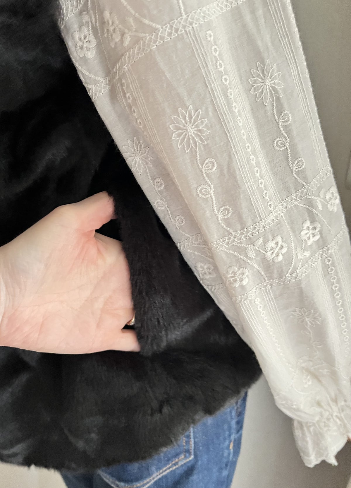 Veste sans manches Season – détail poches | Coka Collection