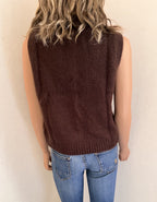 Gilet Gaston marron en mohair – vue de dos, coupe droite | Coka Collection