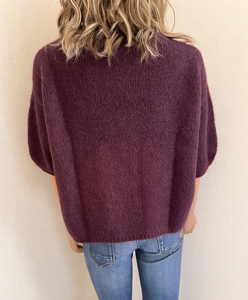 Pull Rémi prune en mohair – vue de dos, coupe droite et souple | Coka Collection