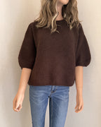 Pull Rémi marron en mohair – vue de face, encolure ronde | Coka Collection