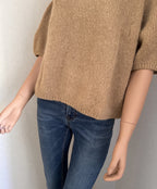 Pull Rémi beige sable en mohair – détail finition bord côte | Coka Collection