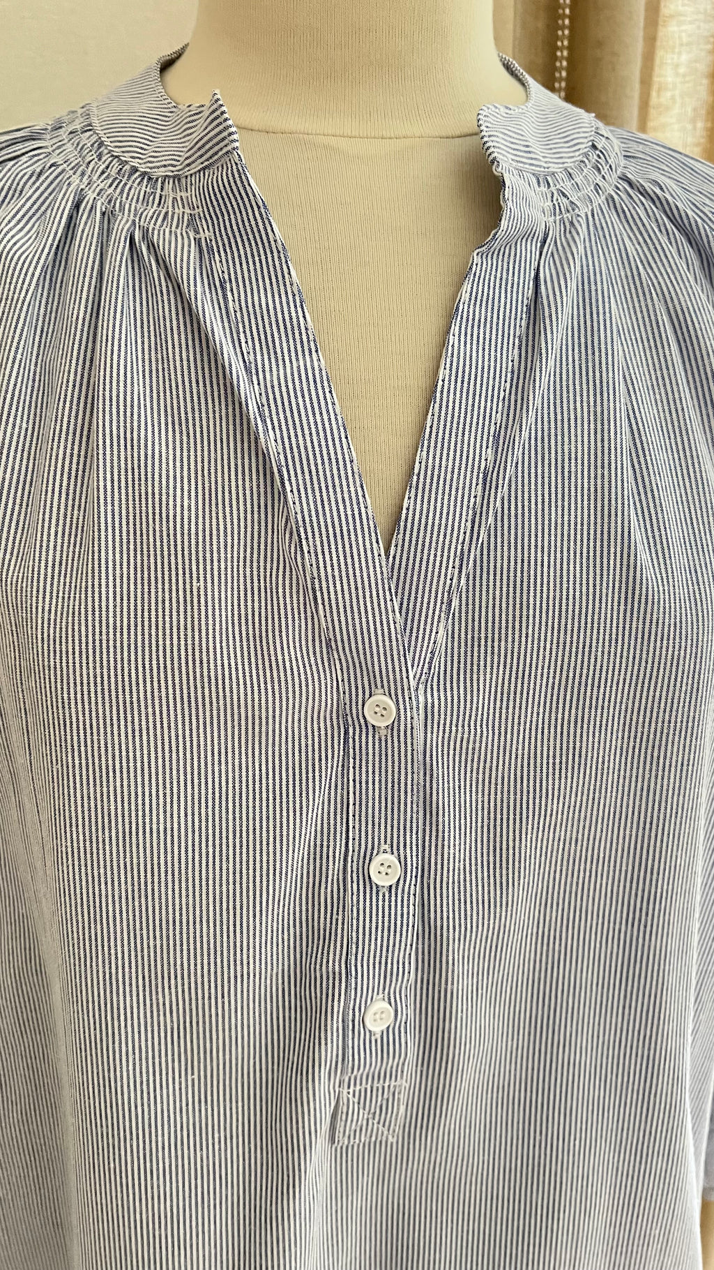 Détail col et finitions blouse Clémentine rayée Lili & Lala