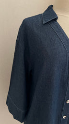 Détail tissu denim et finitions blouse Zoé oversize