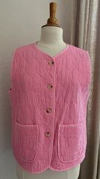 Gilet Gabin gaze de coton rose sans manches boutonné - Coka Collection