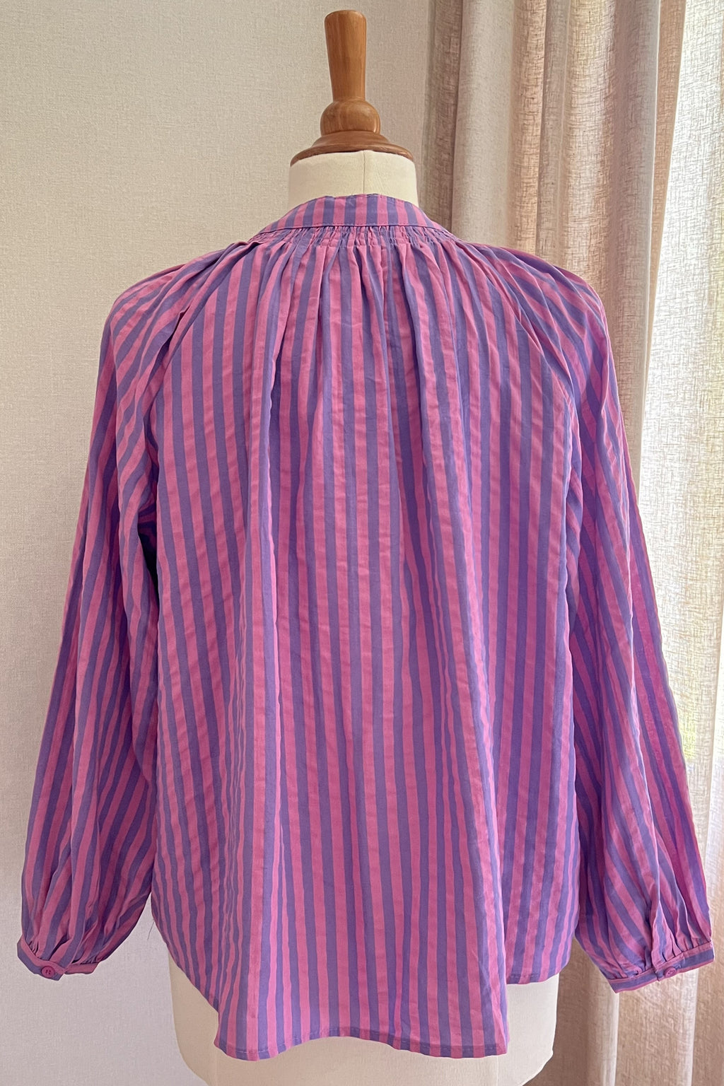 Blouse Ambre rayée rose et violet Lili & Lala – vue de dos | Coka Collection
